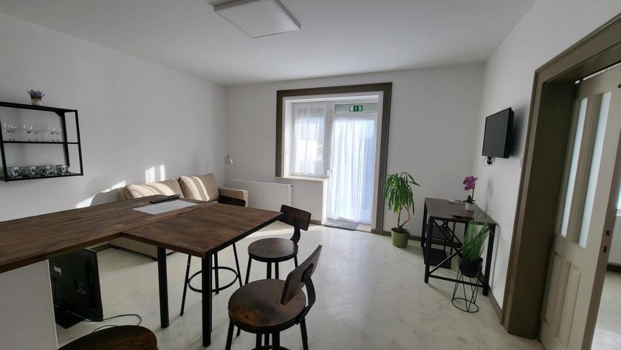 Relax Apartments Sarvar A1 Exterior photo